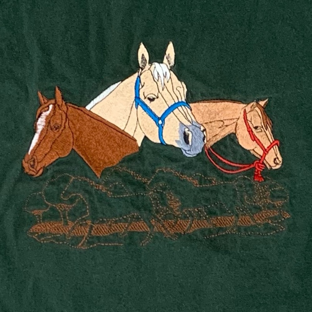 💖 Embroidered Horses Gildan Ultra Cotton Green T-Shirt Size L